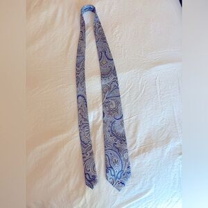 Chaps Navy Blue, Yellow & Silver Paisley Silk Tie Men’s